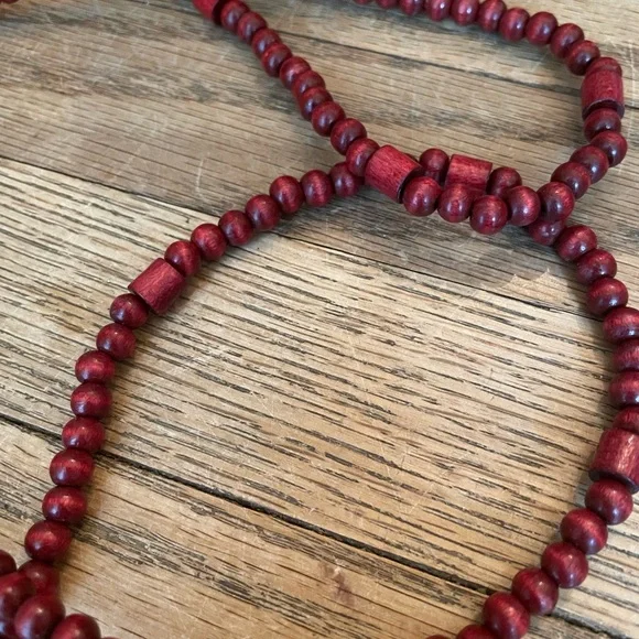 Beaded Necklaces (red, cream and black) - Picture 4 of 6